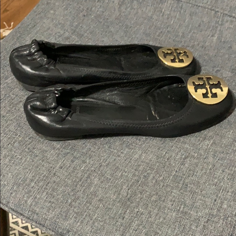 Tory Burch Reva Flat in Black - Picture 5 of 7